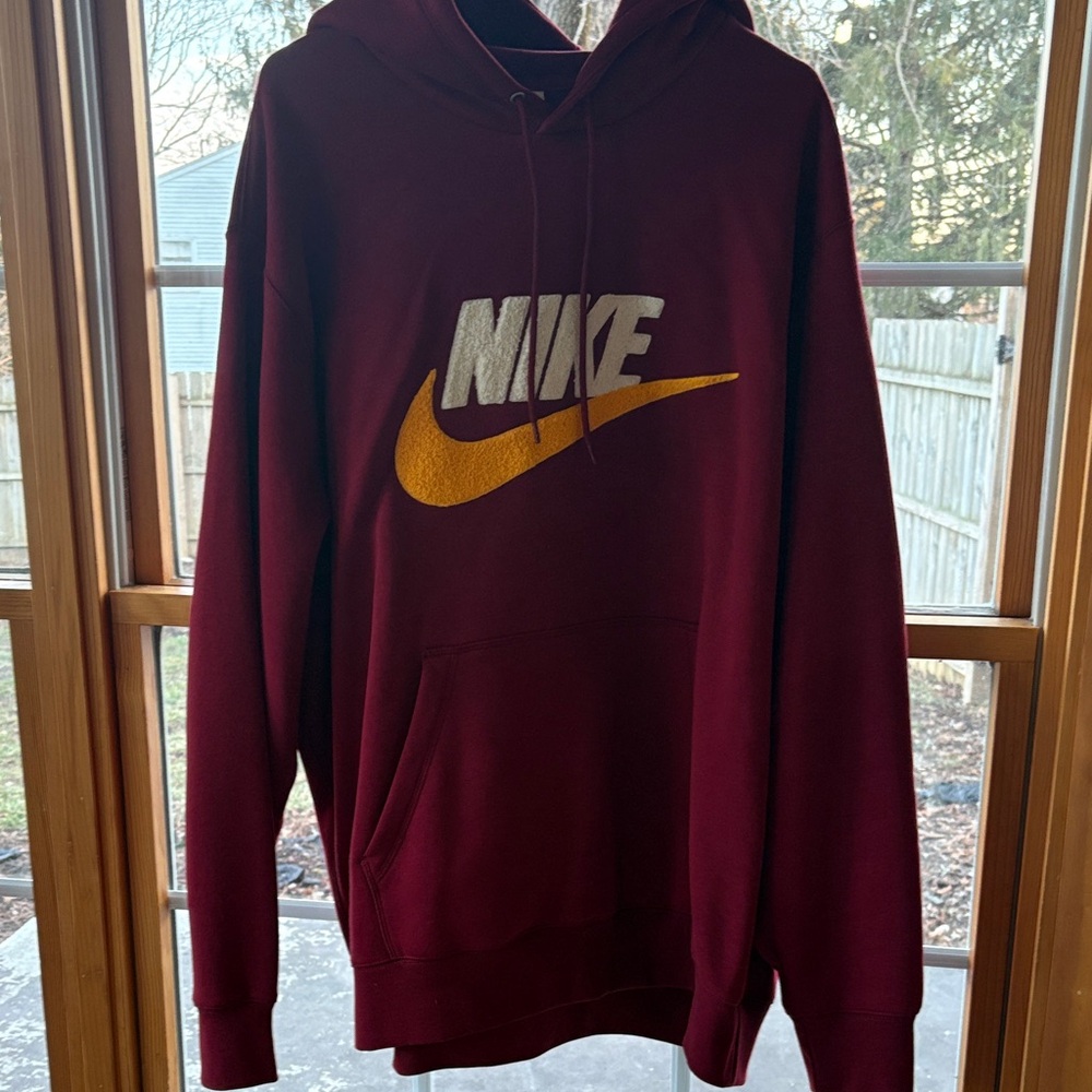 Nike Burgundy Hoodie and Joggers Set, men’s XXL. Comfy. Worn once, brand new - Picture 2 of 10